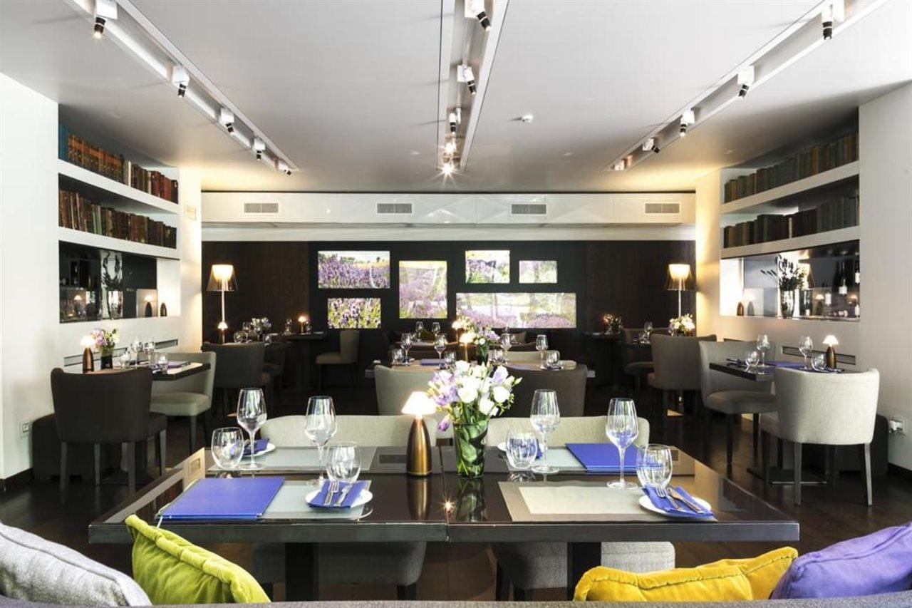Magna Pars L'Hotel A Parfum, Small Luxury Hotels Of The World Milano Ngoại thất bức ảnh Restaurant L'Atelier de Joël Robuchon
