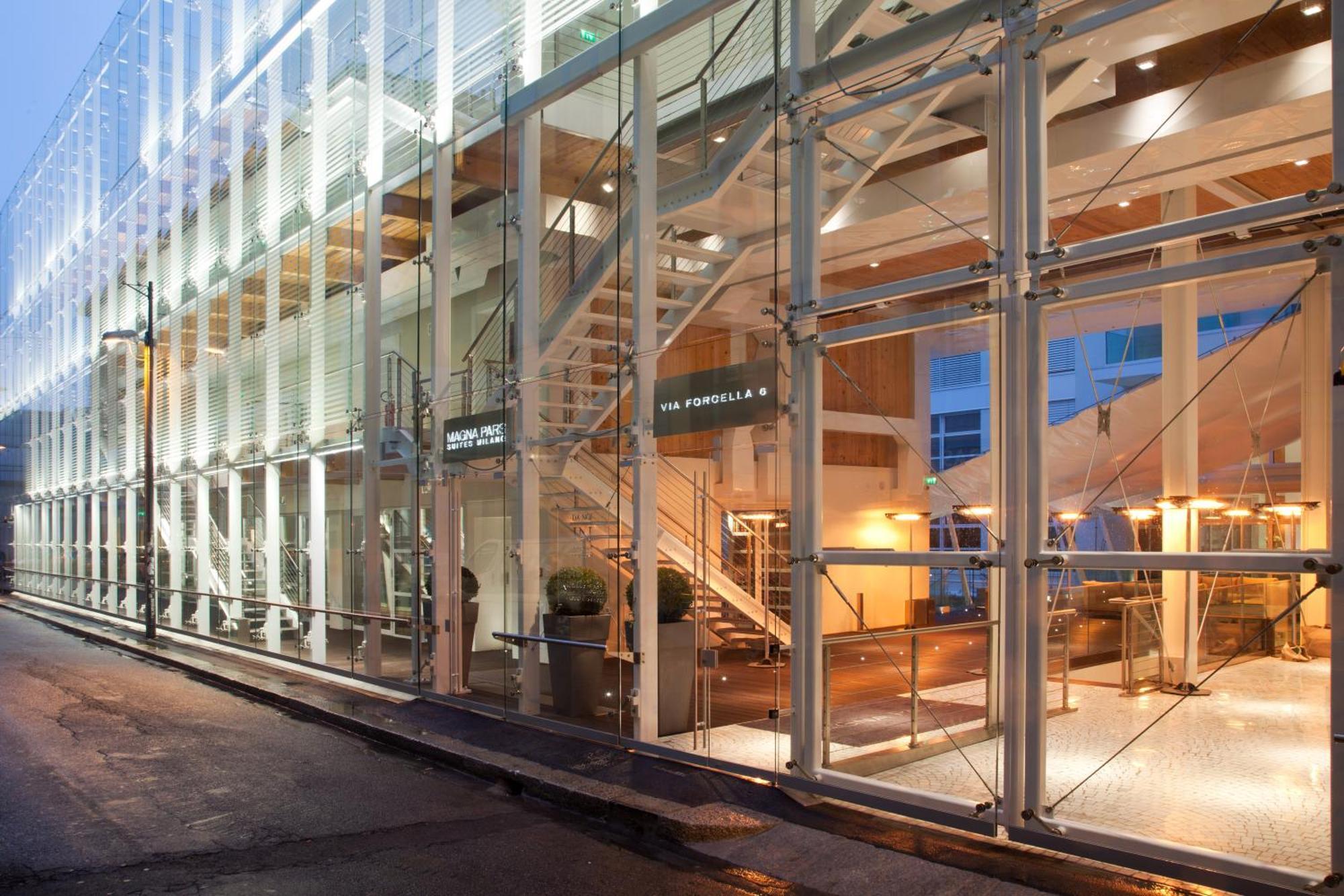 Magna Pars L'Hotel A Parfum, Small Luxury Hotels Of The World Milano Ngoại thất bức ảnh The new library building