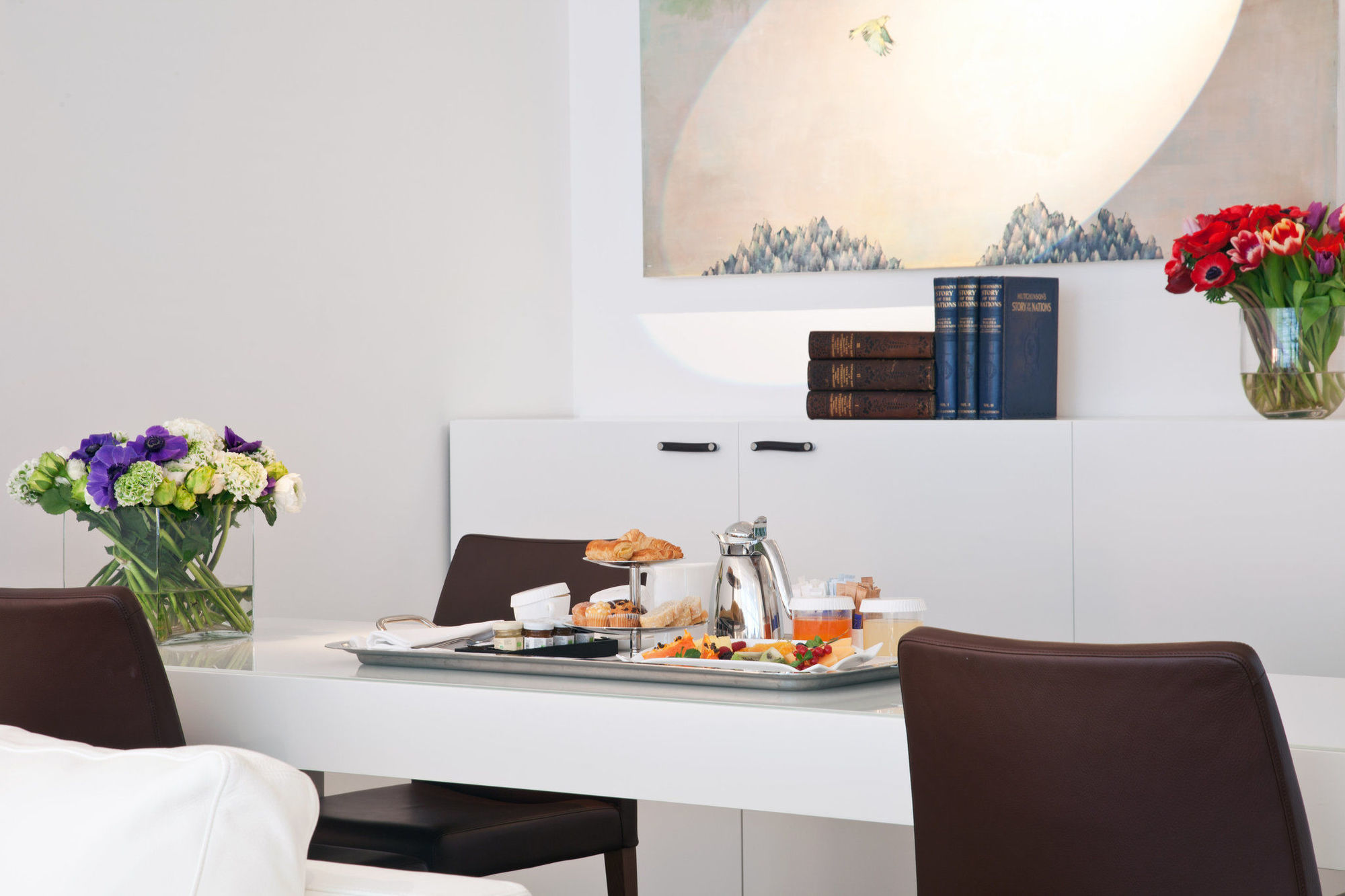 Magna Pars L'Hotel A Parfum, Small Luxury Hotels Of The World Milano Ngoại thất bức ảnh A typical breakfast tray