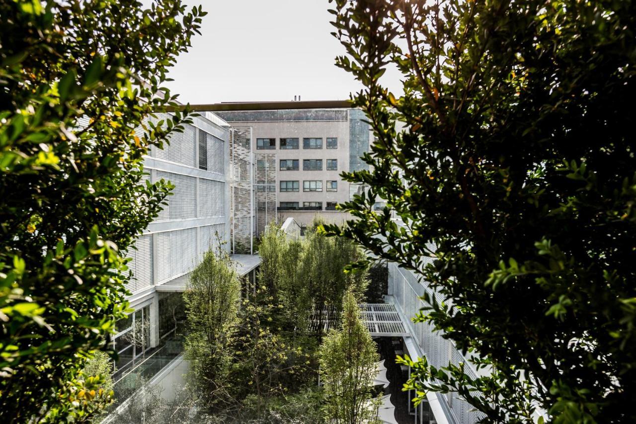 Magna Pars L'Hotel A Parfum, Small Luxury Hotels Of The World Milano Ngoại thất bức ảnh The new building of the University of Applied Sciences and Medical University of Southern Tyrol