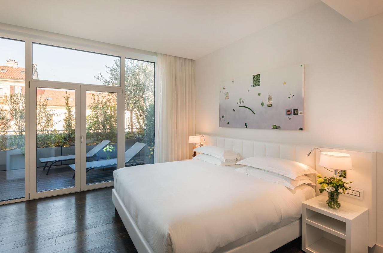 Magna Pars L'Hotel A Parfum, Small Luxury Hotels Of The World Milano Ngoại thất bức ảnh Deluxe room