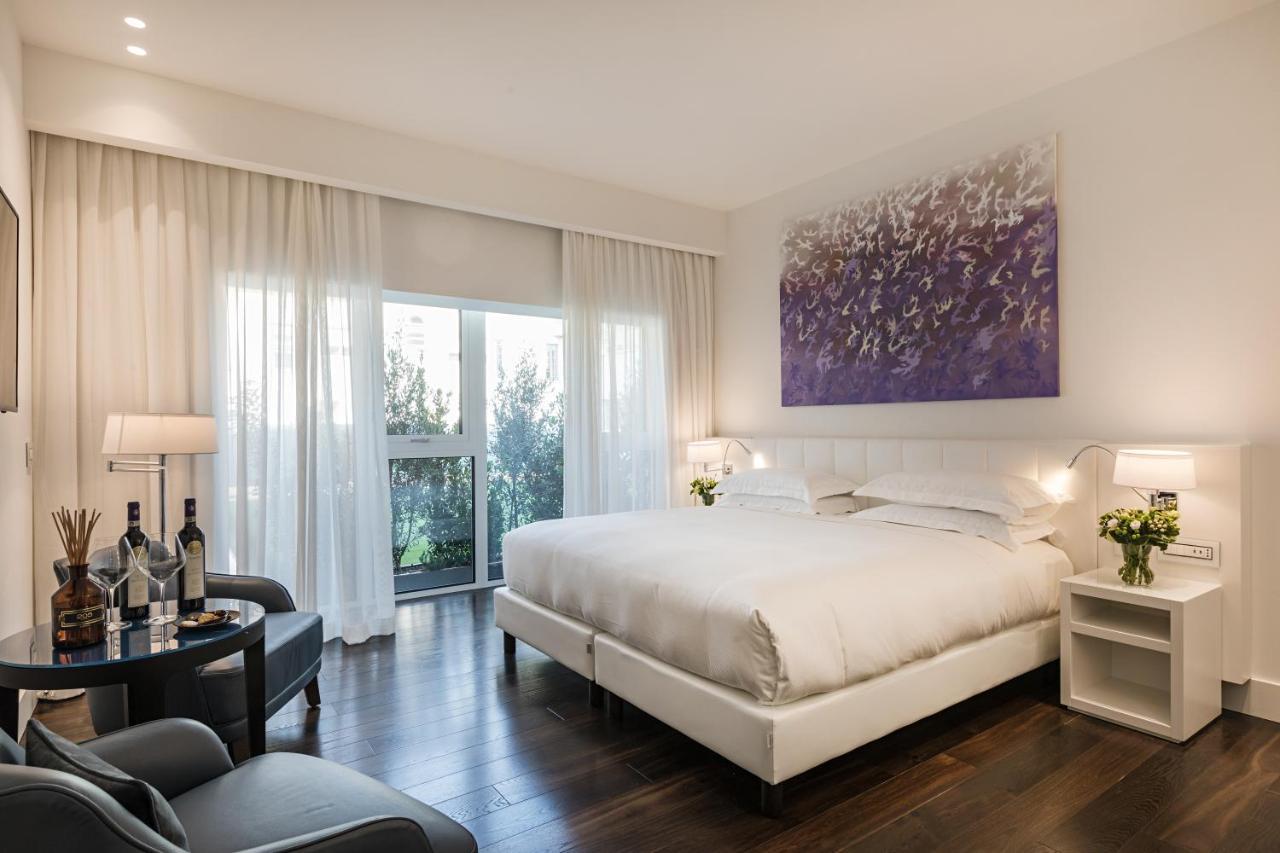 Magna Pars L'Hotel A Parfum, Small Luxury Hotels Of The World Milano Ngoại thất bức ảnh Deluxe room